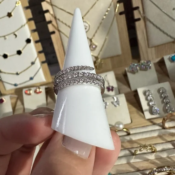 New sterling silver wrap crystal ring - Picture 3 of 4